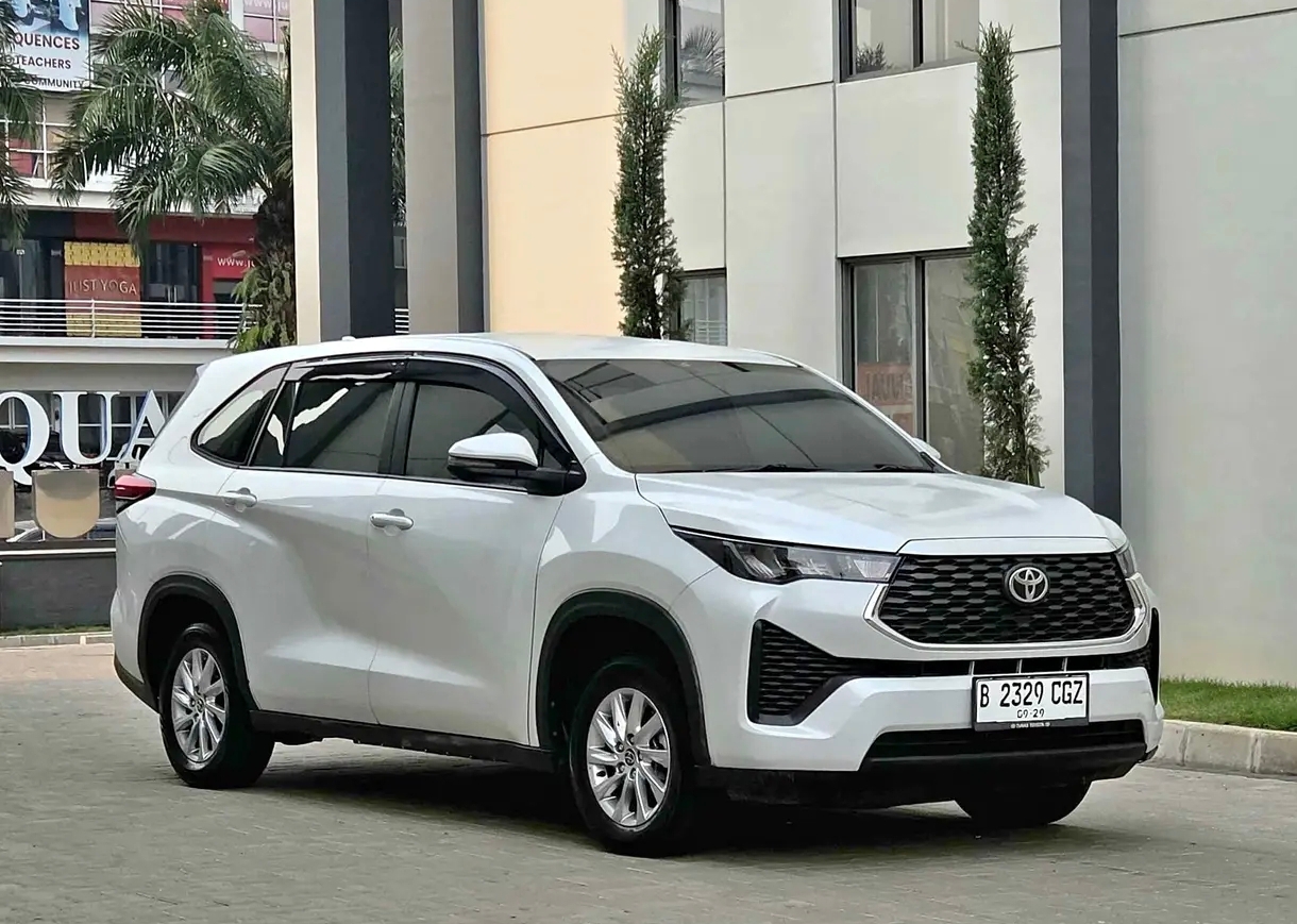 Rental Toyota Innova Zenix Pekalongan
